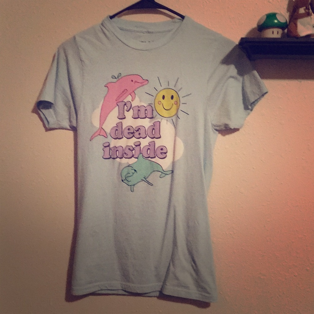 Hot topic tee - Picture 2 of 2